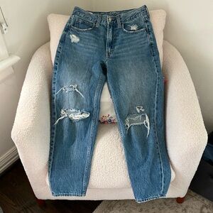 Gap barrel leg high rise jeans. Size 25 R, hits at ankle.